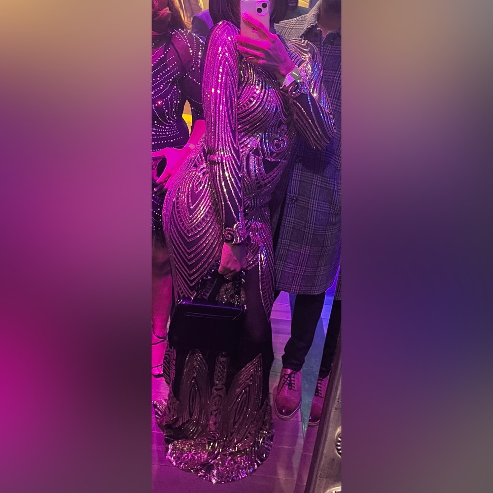 Black and gold long sleeve luxury dress